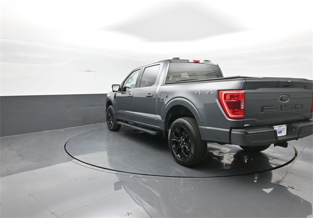 2022 Ford F-150 XLT photo 2