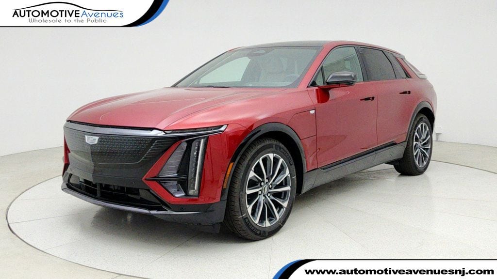 2024 Cadillac LYRIQ Sport 3's photo