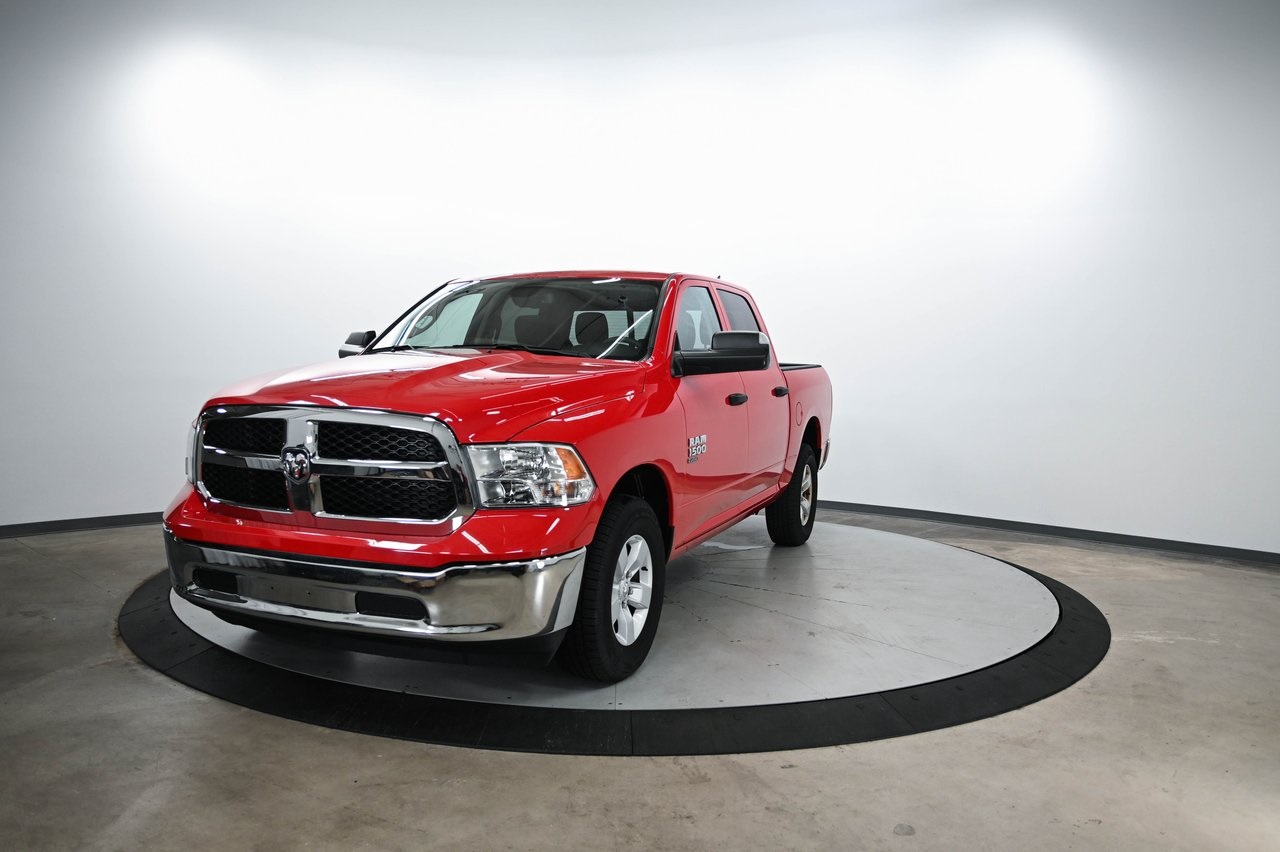 2023 Ram 1500 Classic SLT photo 3