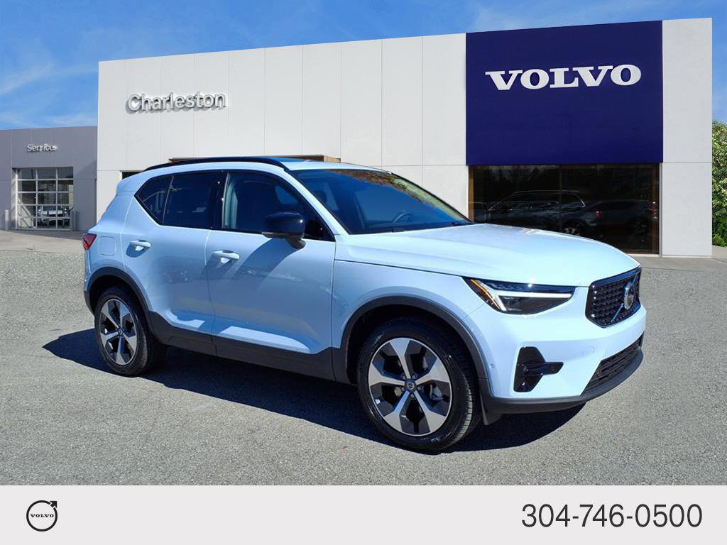 2026 Volvo XC40 Plus's photo