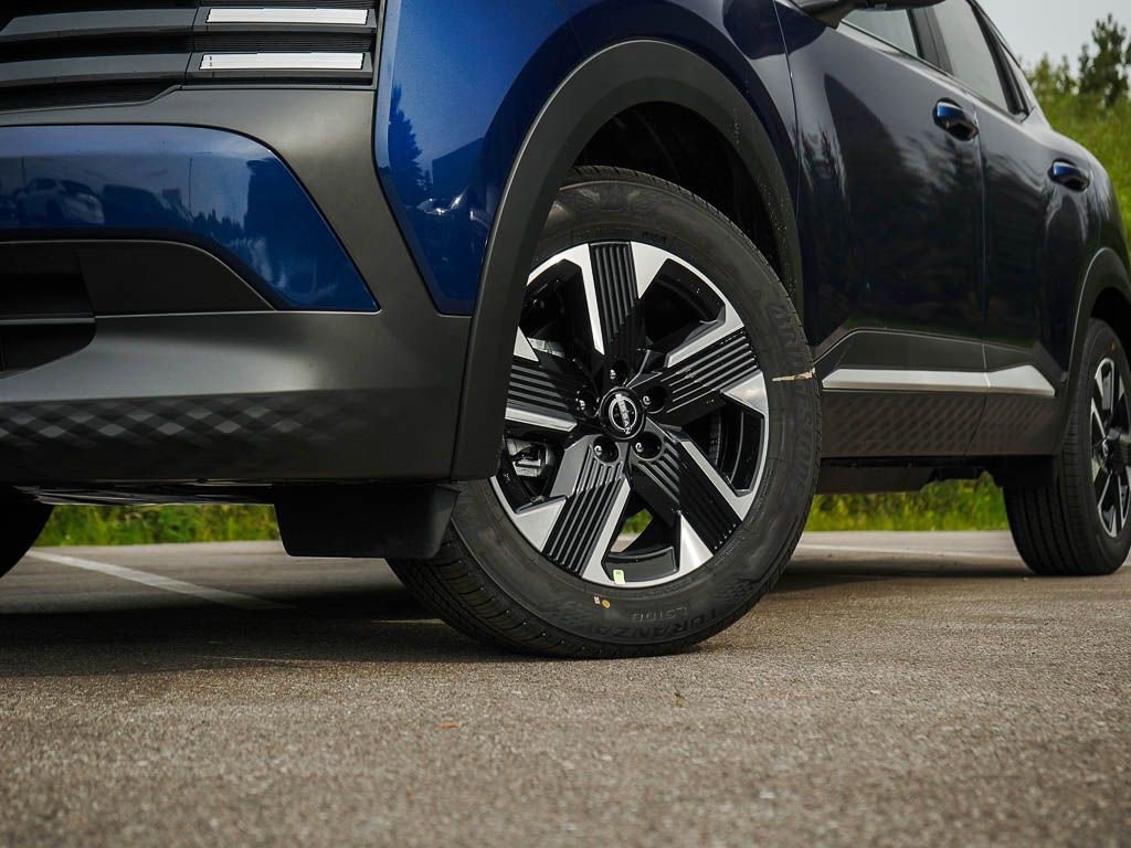 2026 Nissan Kicks SV photo 3