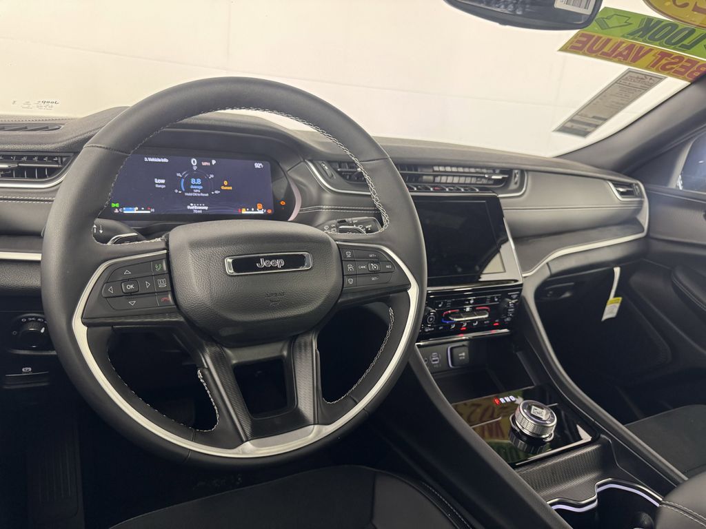 2024 Jeep Grand Cherokee Altitude X photo 16