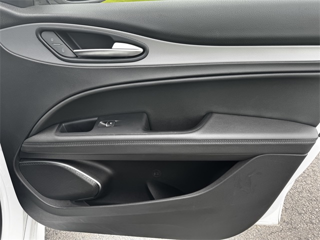 2022 Alfa Romeo Stelvio Ti Sport photo 13
