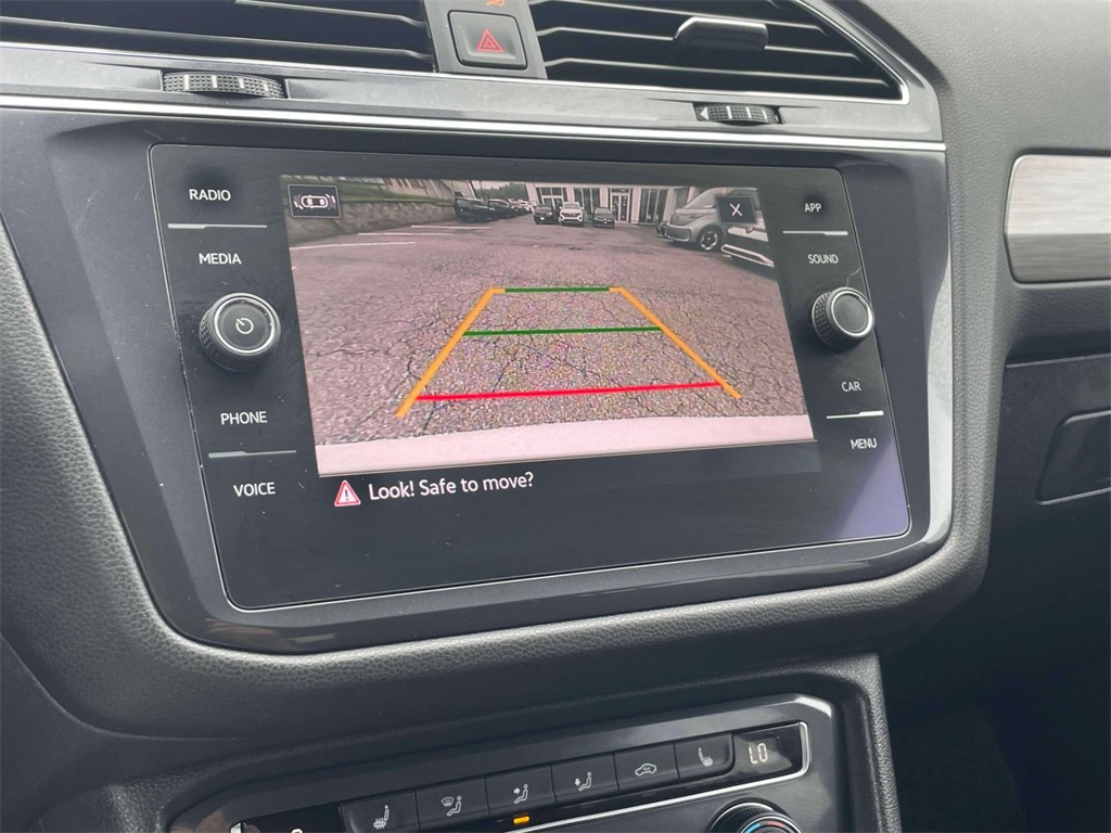 2021 Volkswagen Tiguan SE photo 27