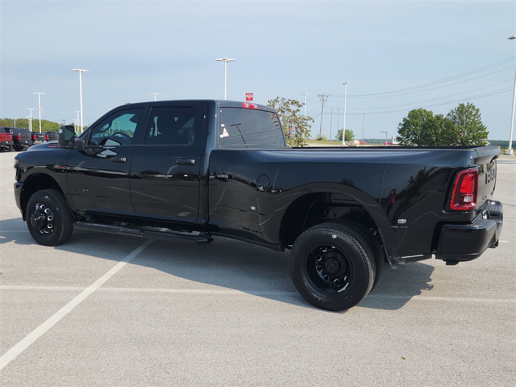 2026 Ram 3500 Big Horn photo 6