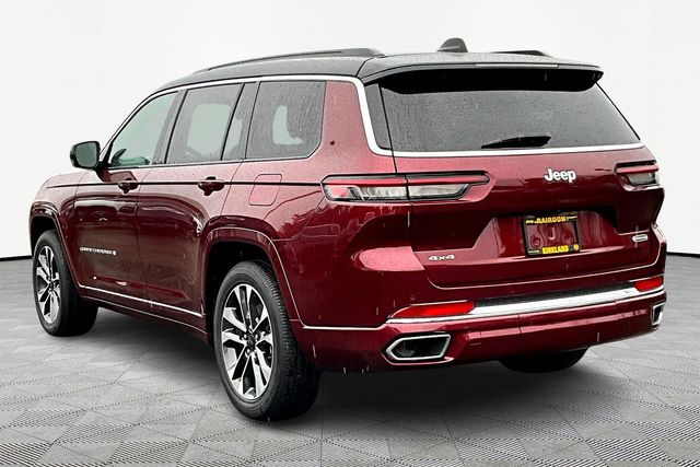 2024 Jeep Grand Cherokee Overland photo 3