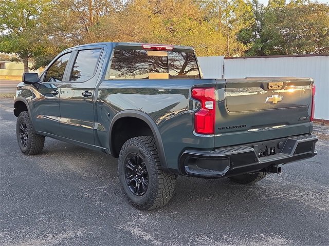 2026 Chevrolet Silverado 1500 ZR2 photo 3