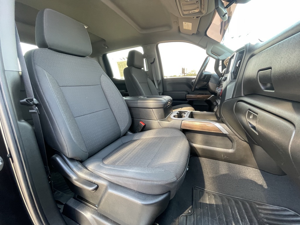 2021 Chevrolet Silverado 1500 RST photo 11