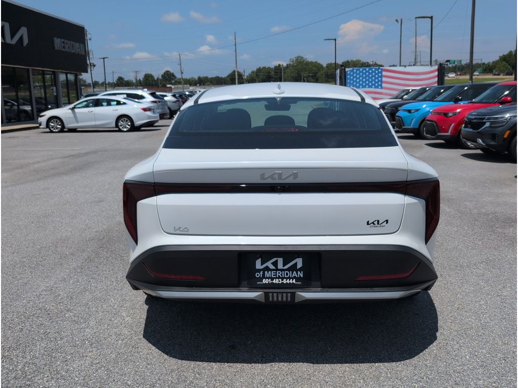 2025 Kia K4 LXS photo 4