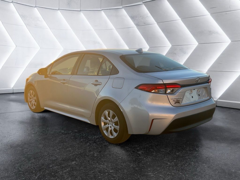 2023 Toyota Corolla LE photo 4