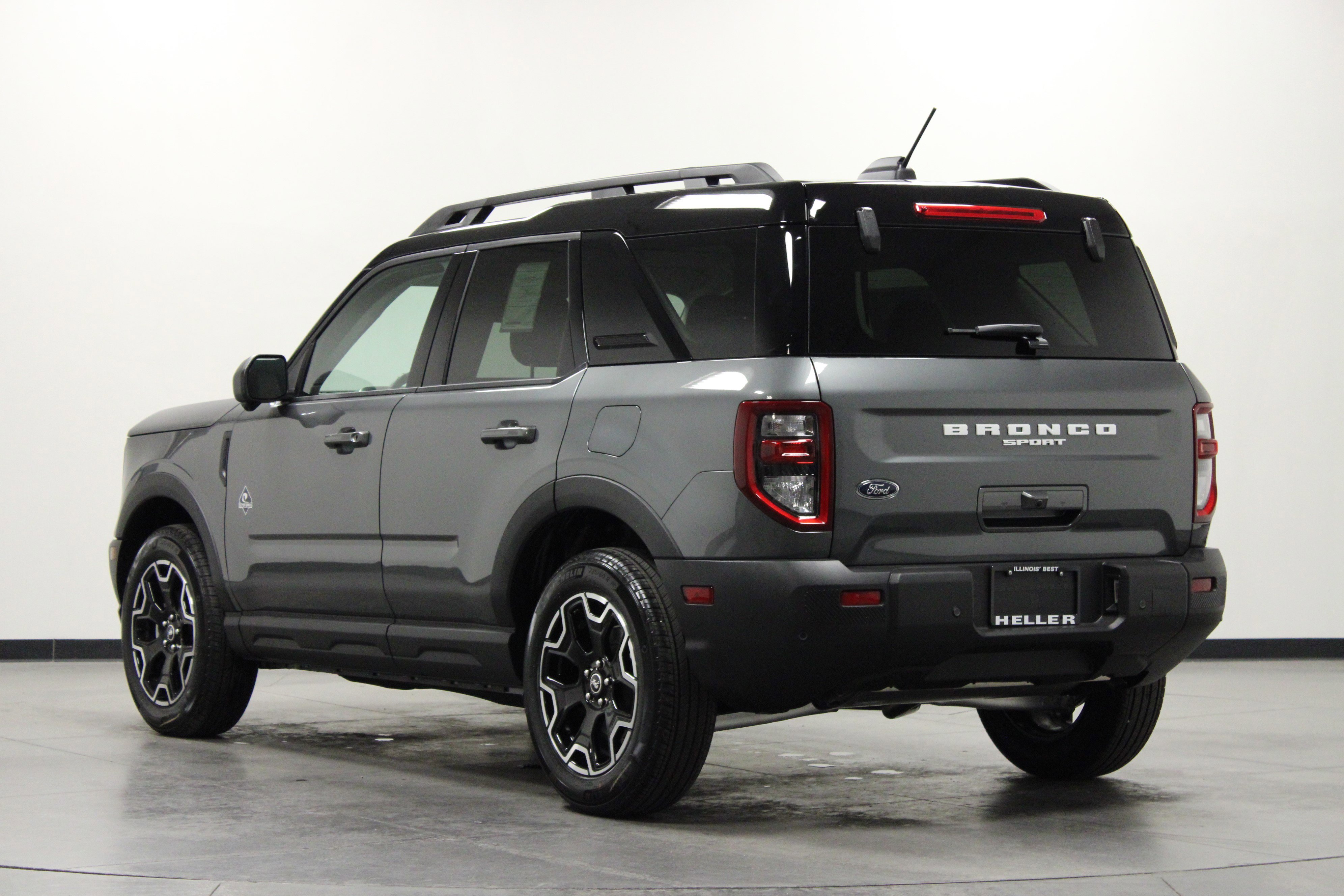 2025 Ford Bronco Sport Outer Banks photo 4