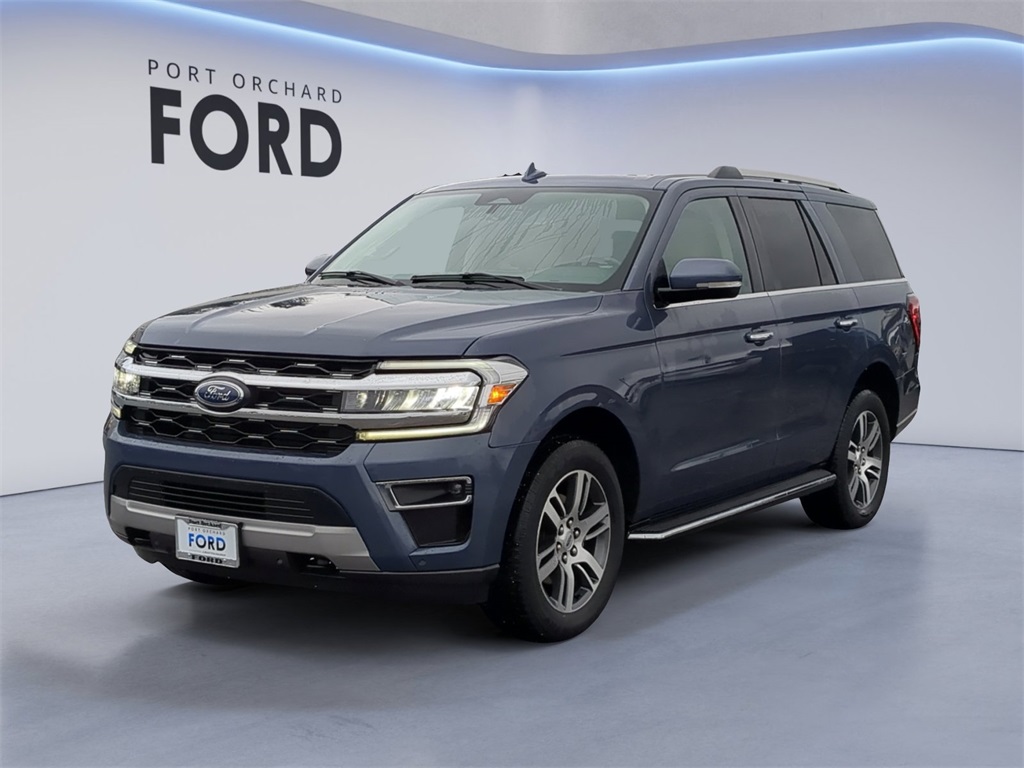 2023 Ford Expedition Limited's photo