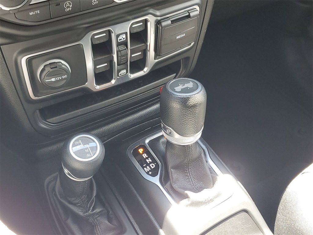 2020 Jeep Wrangler Unlimited Sport Altitude photo 26