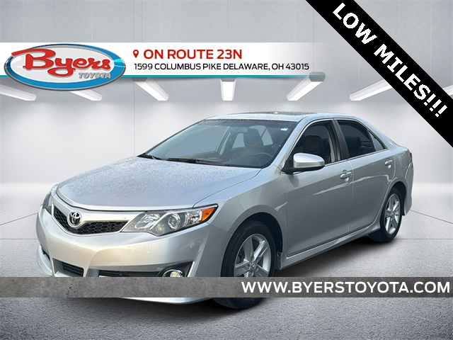 2012 Toyota Camry SE's photo