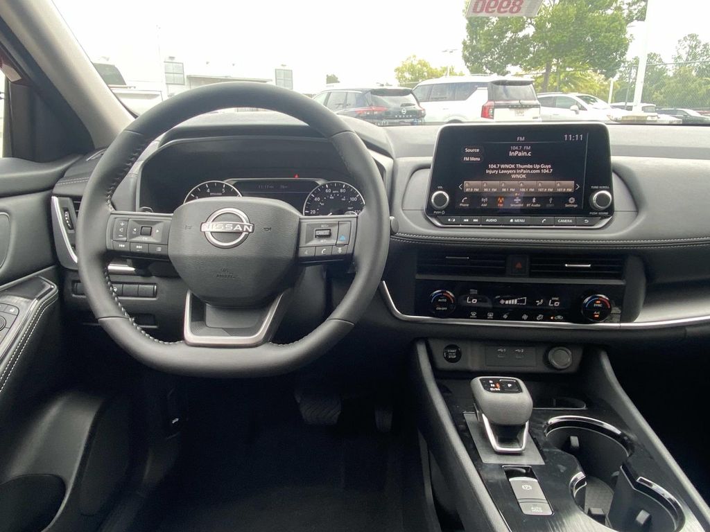 2026 Nissan Rogue SV photo 11