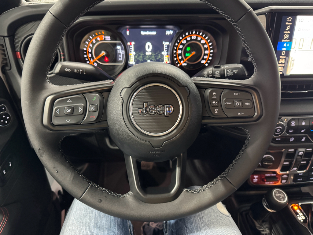 2025 Jeep Wrangler Rubicon X photo 25