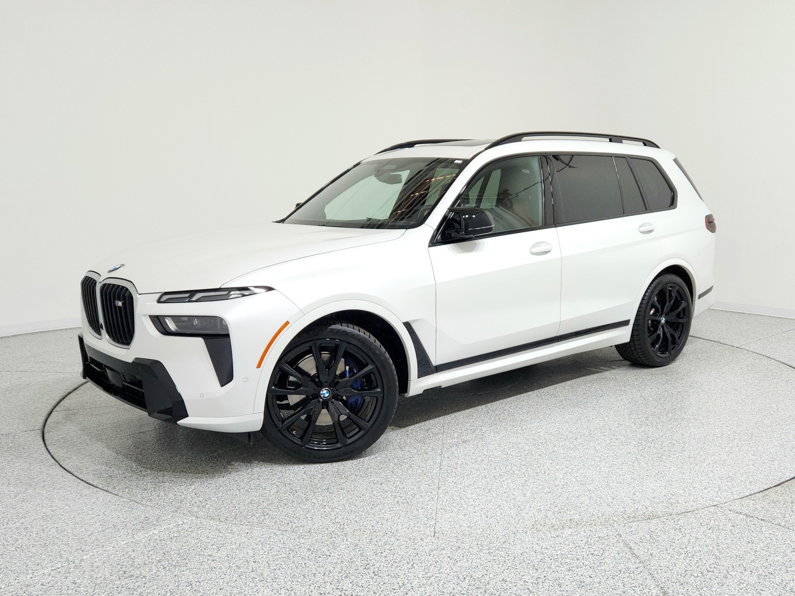 2024 BMW X7 M60i's photo