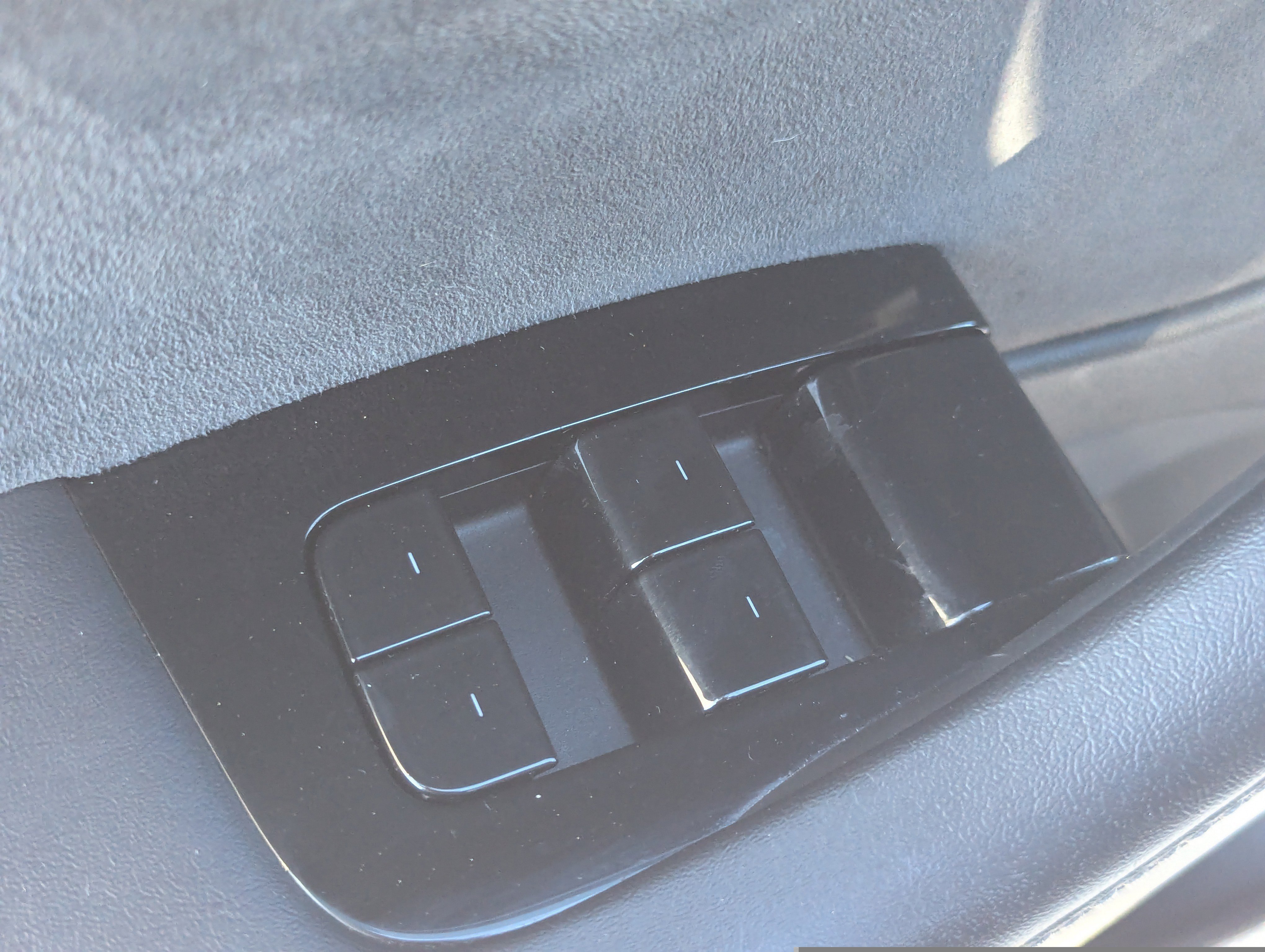 2020 Tesla Model 3 Standard Range Plus photo 7