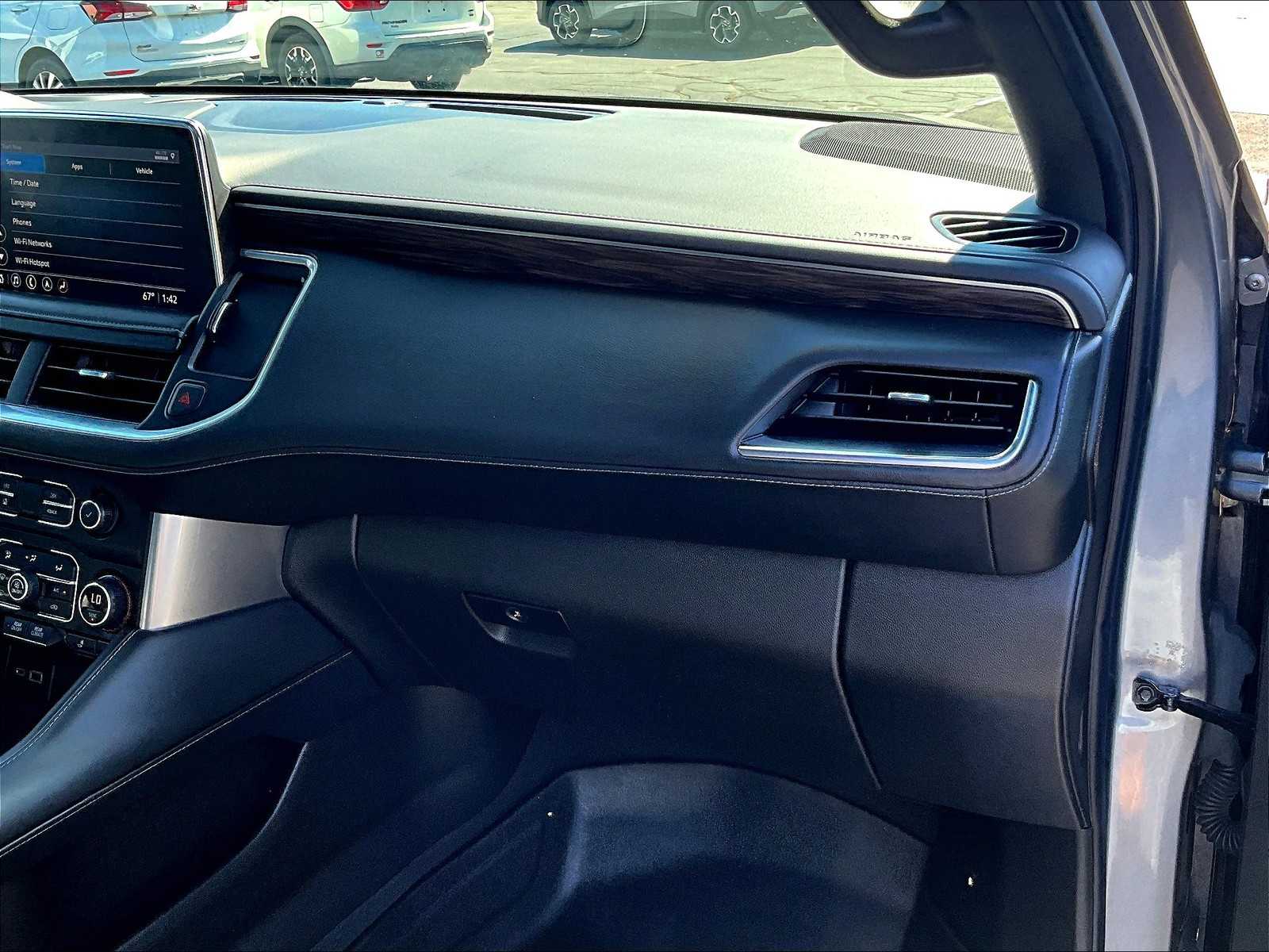 2021 Chevrolet Tahoe LT photo 13