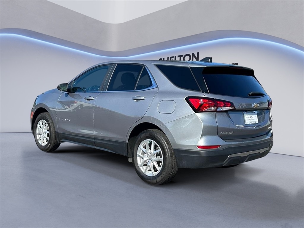 2023 Chevrolet Equinox LT photo 3