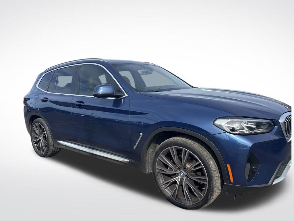 2022 BMW X3 30i's photo