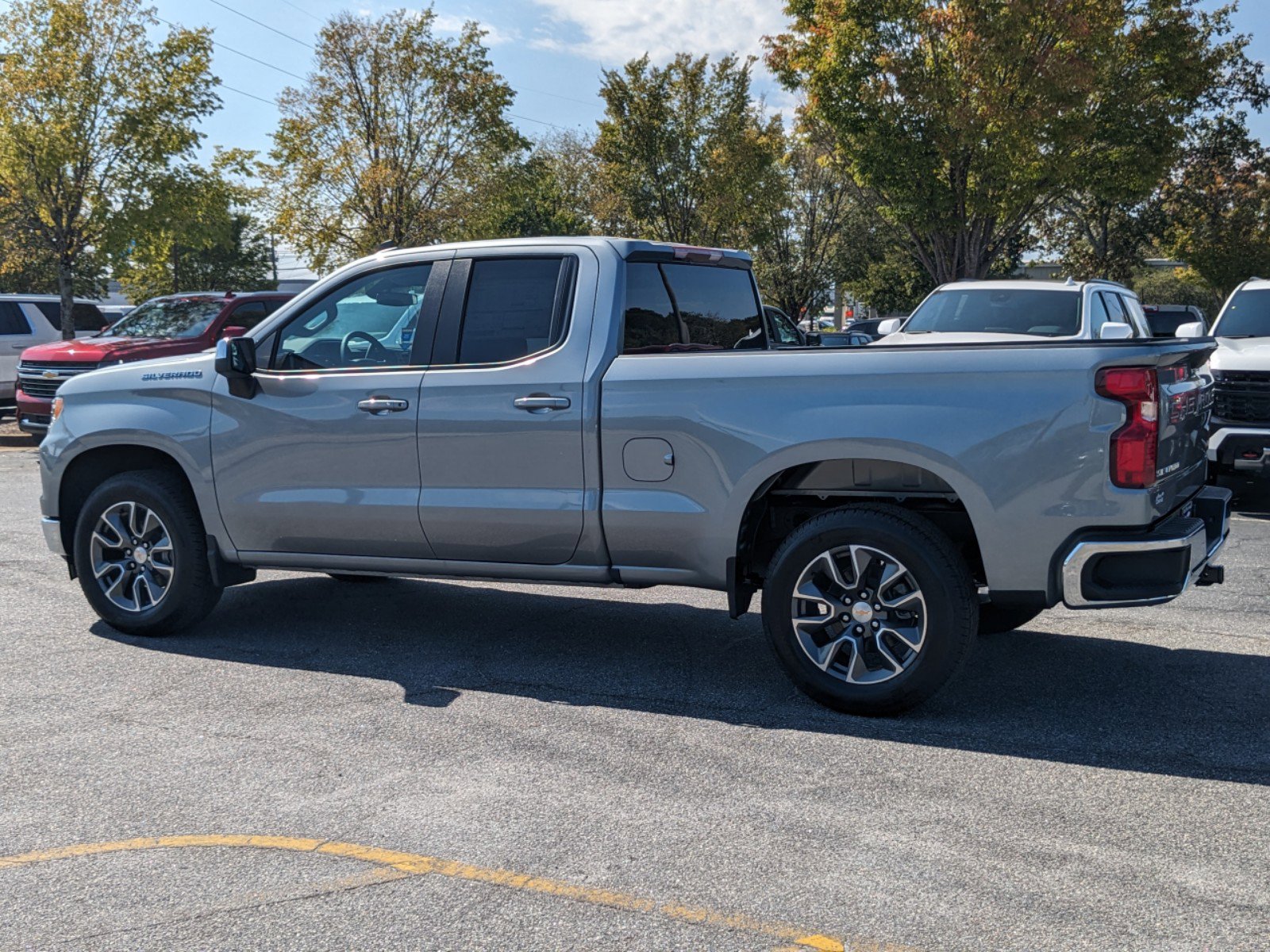 2025 Chevrolet Silverado 1500 LT photo 6