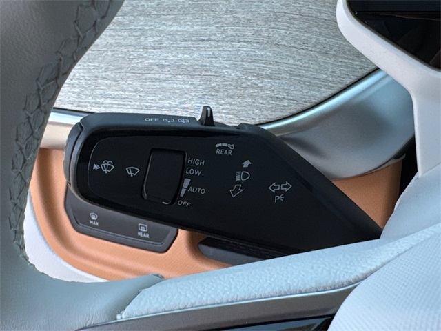 2025 Volkswagen ID. Buzz Pro Plus photo 33