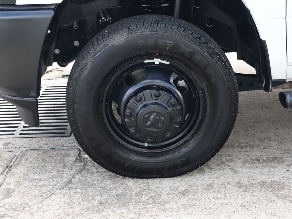 2026 Ram 3500 Tradesman photo 3