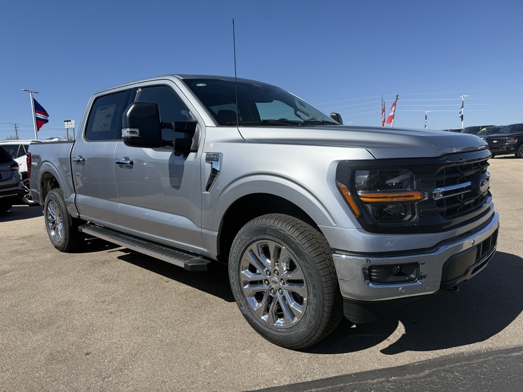 2025 Ford F-150 XLT photo 2
