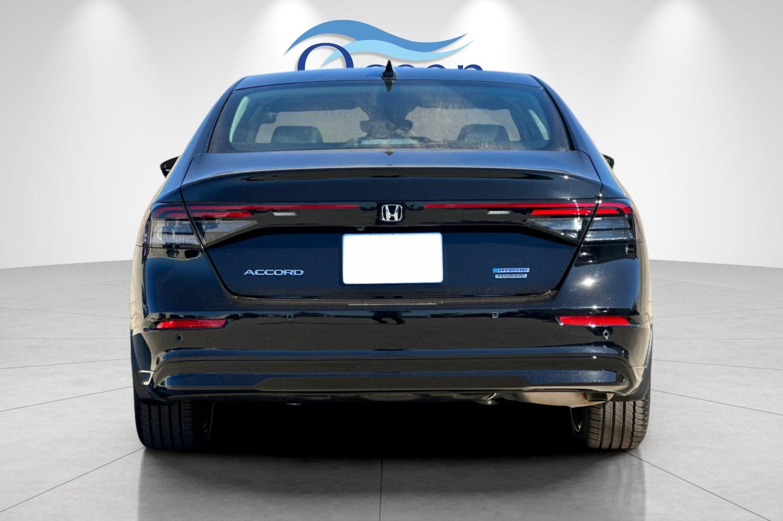 2025 Honda Accord Touring photo 4
