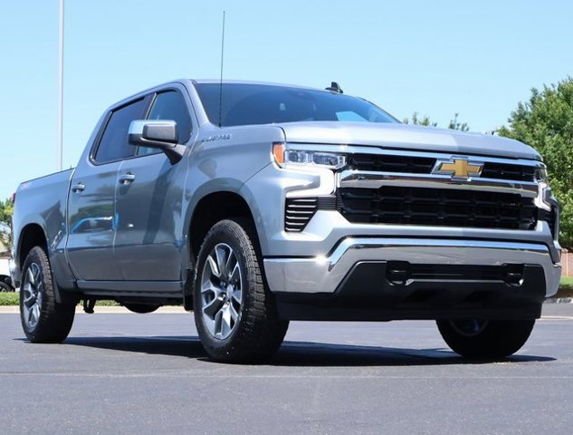 2025 Chevrolet Silverado 1500 LT's photo