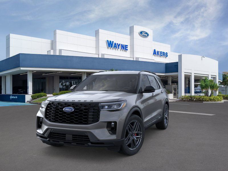 2025 Ford Explorer ST-Line photo 3