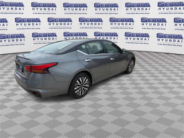 2023 Nissan Altima 2.5 SV photo 9