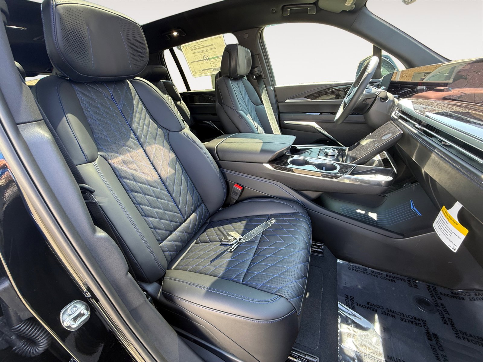 2026 Cadillac Escalade IQ Luxury photo 17