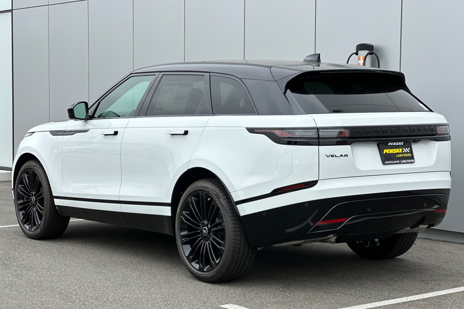 2026 Land Rover Range Rover Velar SE photo 3