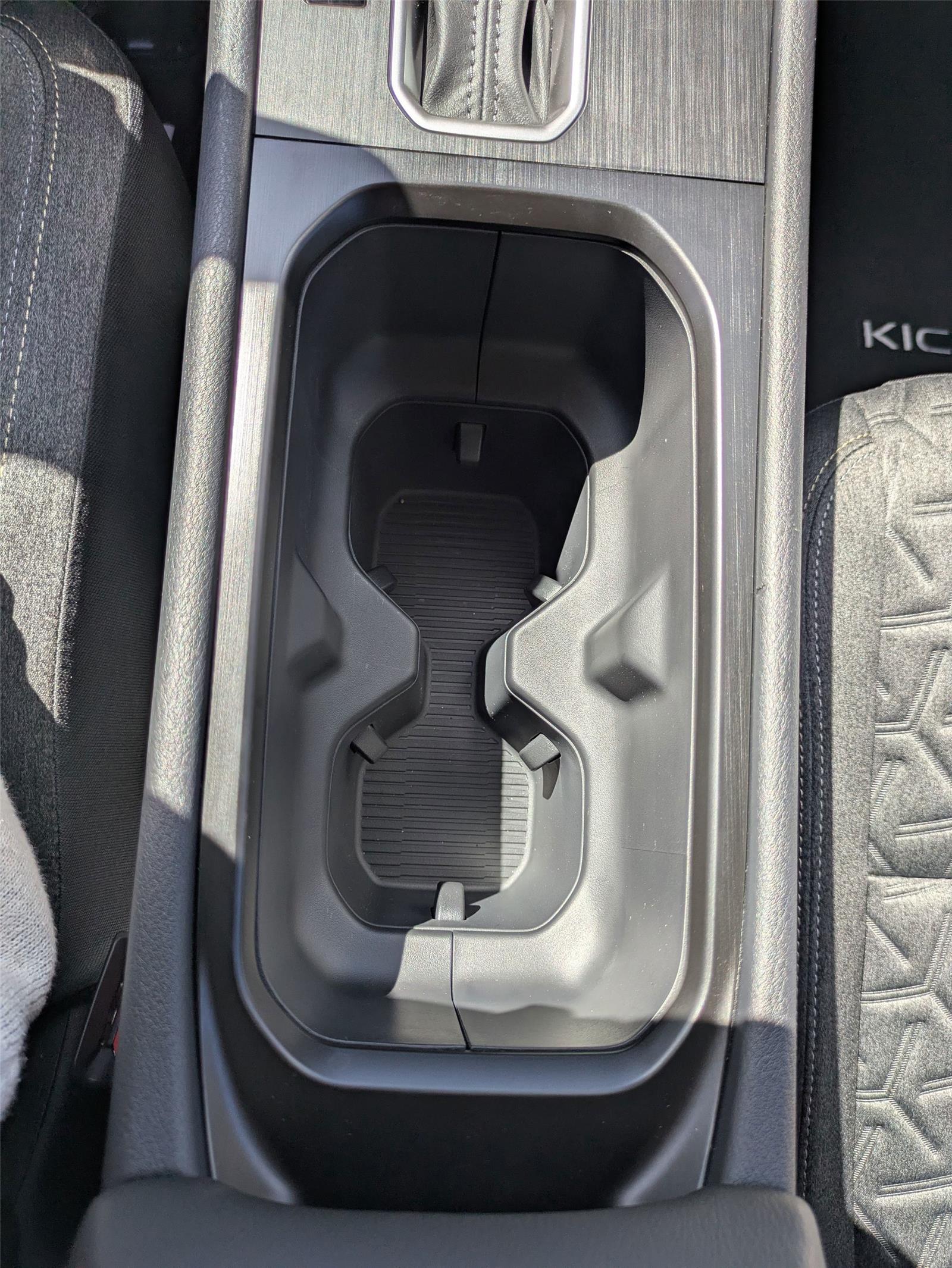 2026 Nissan Kicks SV photo 20