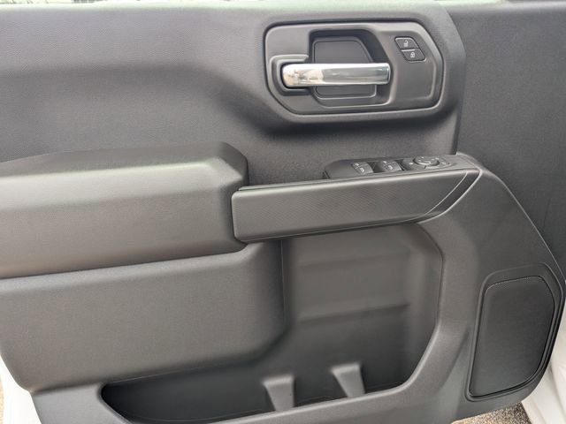 2025 Chevrolet Silverado 2500HD Custom photo 16