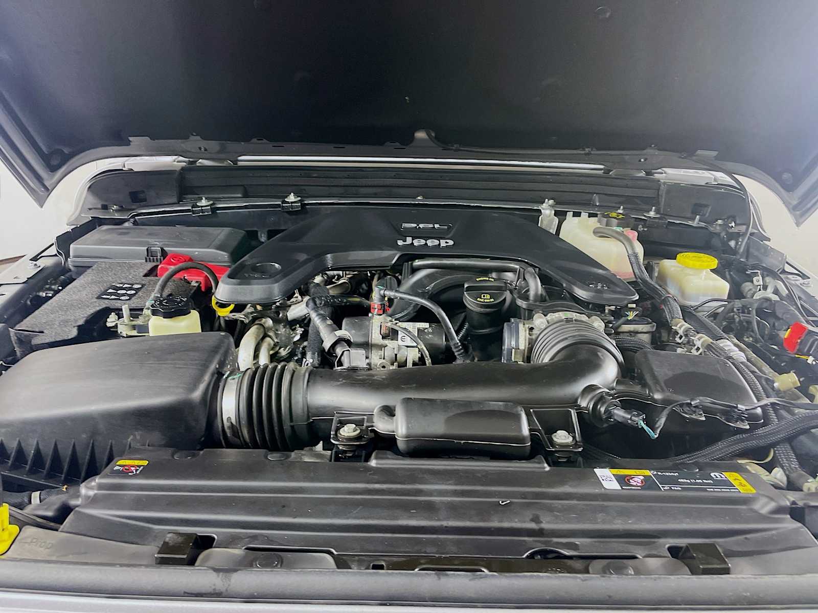 2021 Jeep Wrangler Unlimited Sahara photo 26