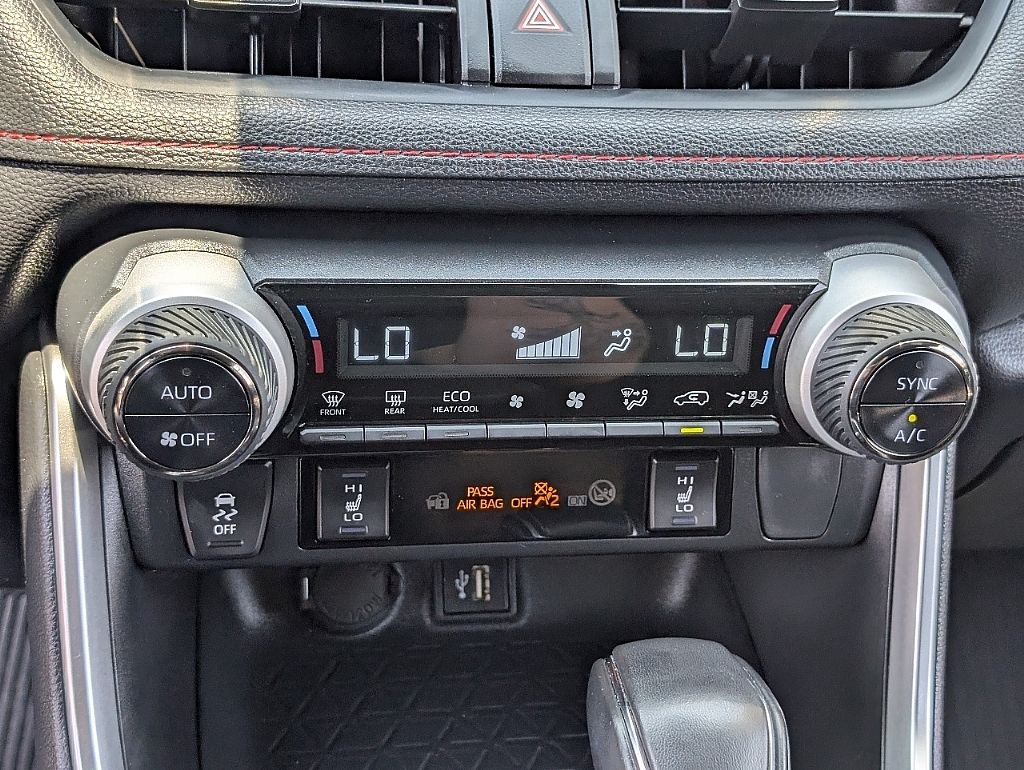 2024 Toyota RAV4 Prime SE photo 27