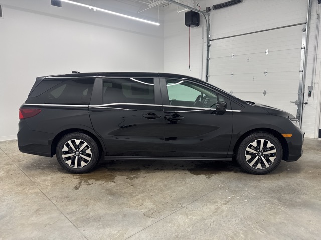 2026 Honda Odyssey EX-L photo 4