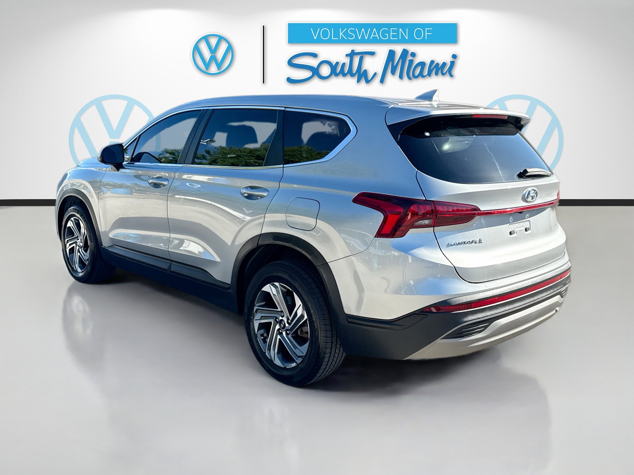 2021 Hyundai Santa Fe SE photo 3