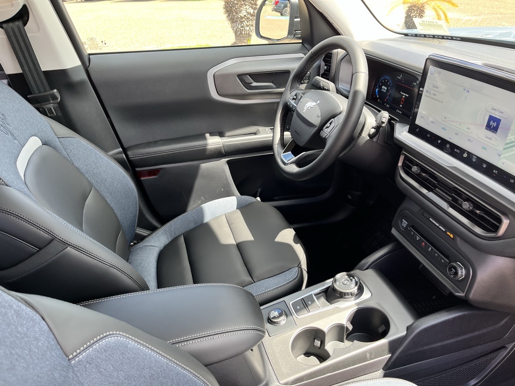 2025 Ford Bronco Sport Outer Banks photo 20