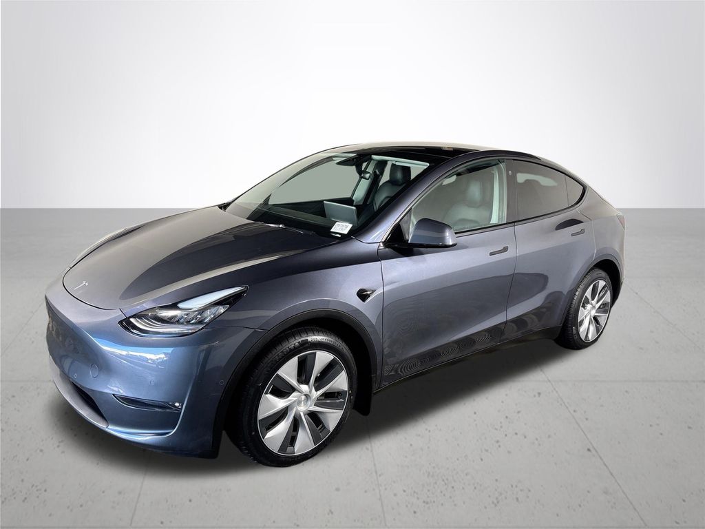 Used 2022 Tesla Model Y Long Range with VIN 7SAYGDEE8NF324609 for sale in Gladstone, OR