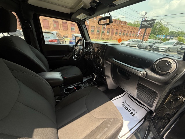 2017 Jeep Wrangler Willys Wheeler photo 8