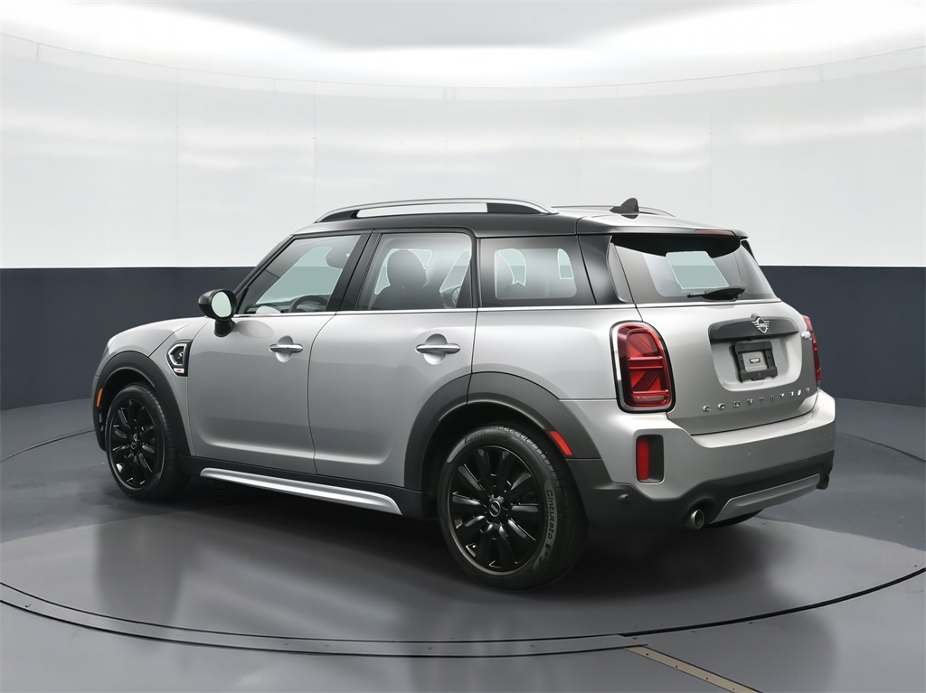 2024 Mini Cooper Signature photo 2