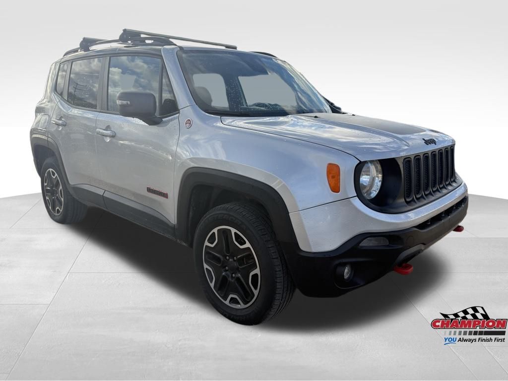 2016 Jeep Renegade Trailhawk photo 4