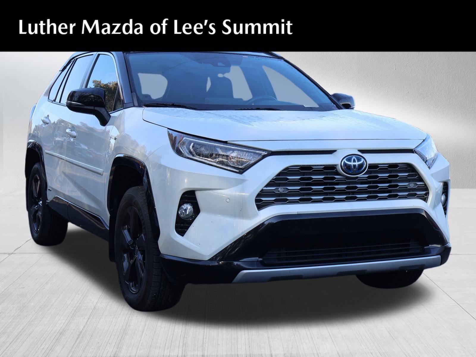 2021 Toyota RAV4 XSE's photo