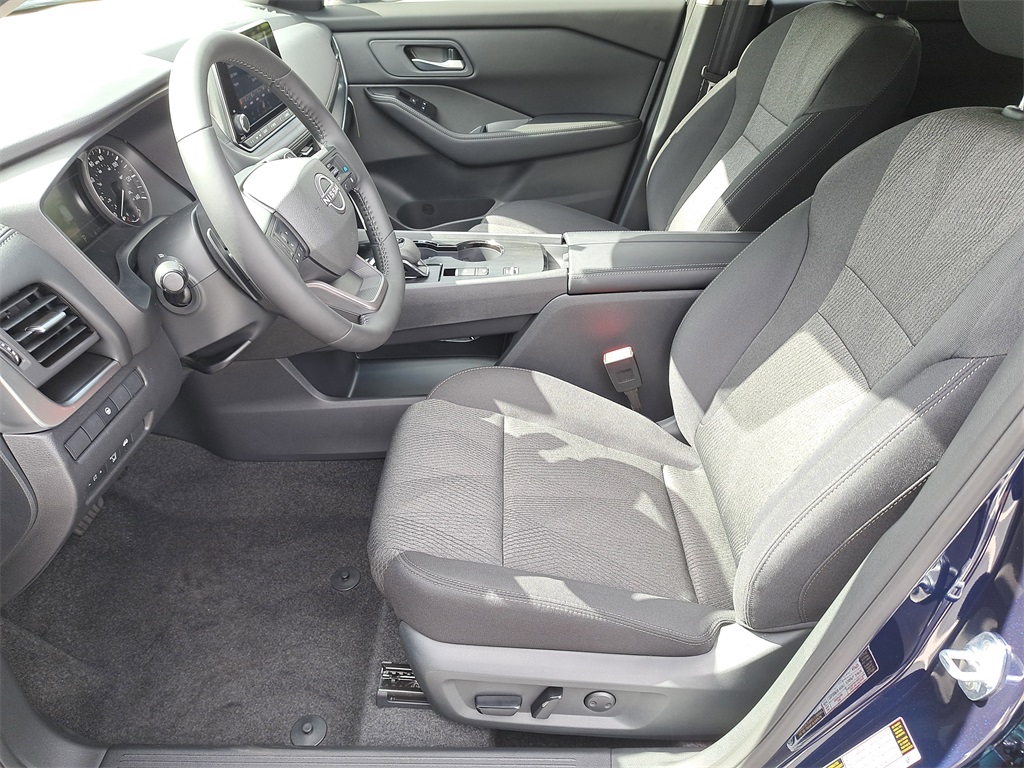 2026 Nissan Rogue SV photo 19