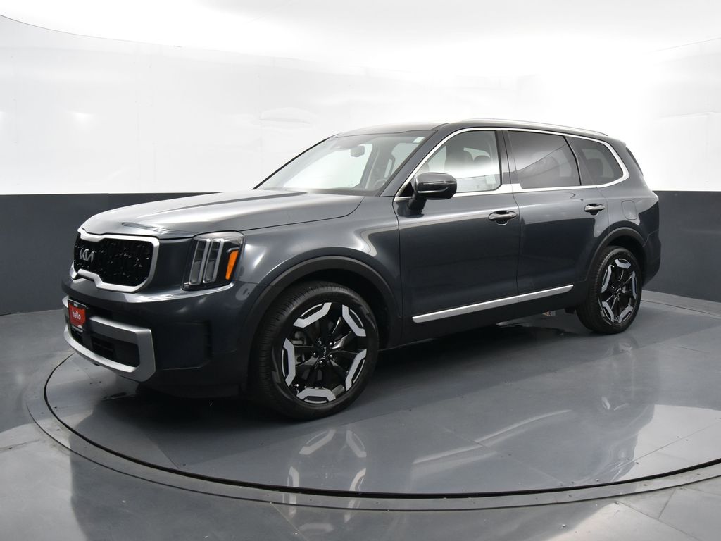 2023 Kia Telluride EX photo 3