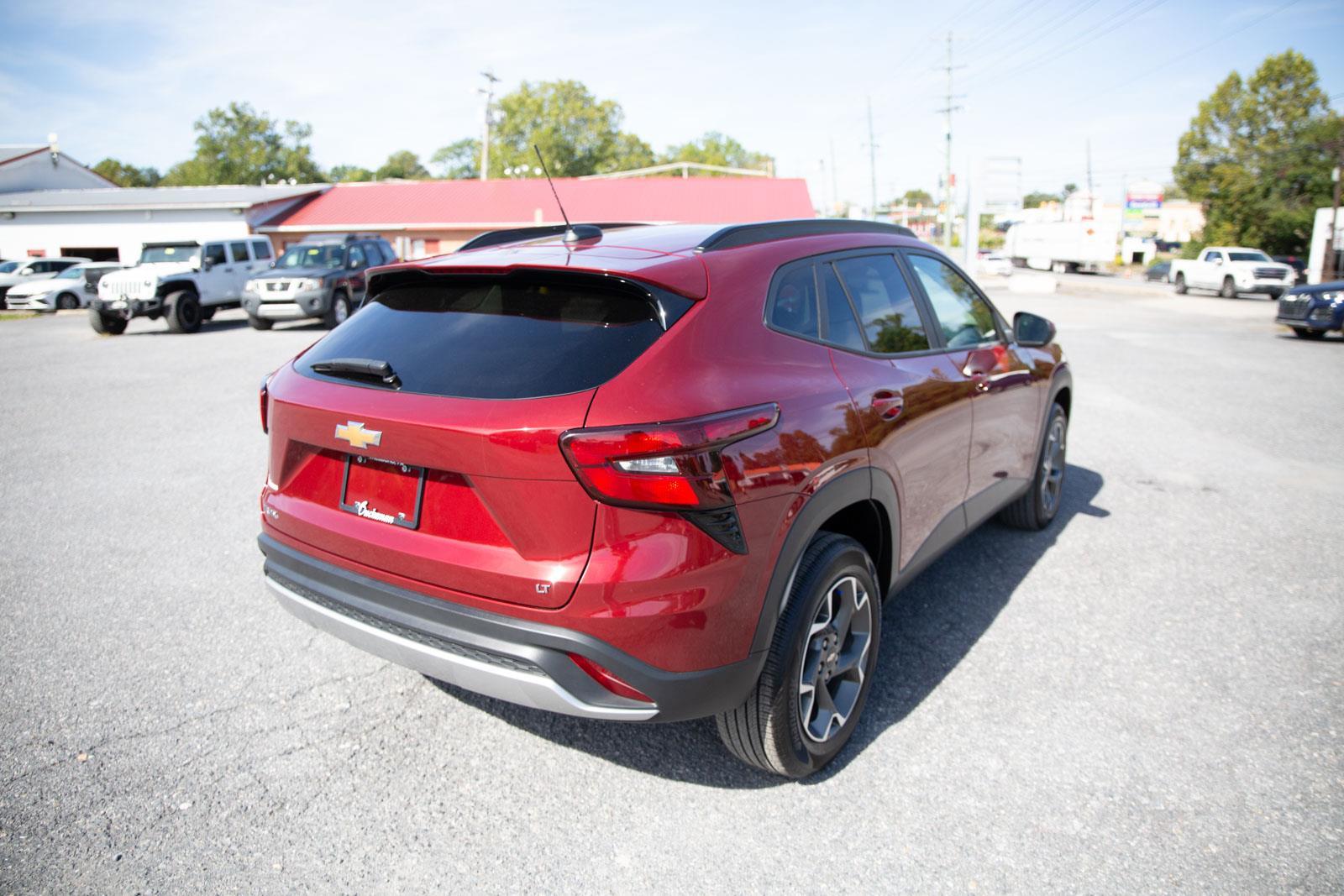 2024 Chevrolet Trax LT photo 3